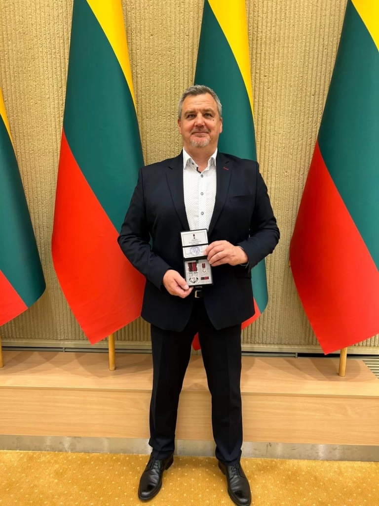 Arturas Džiugelis received the Medal of Honor in the Seimas of Lithuania